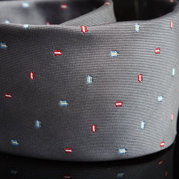 Vintage Pierre Cardin Mens Tie Gray With Red & Blue Abstract Pattern - Picture 5 of 5